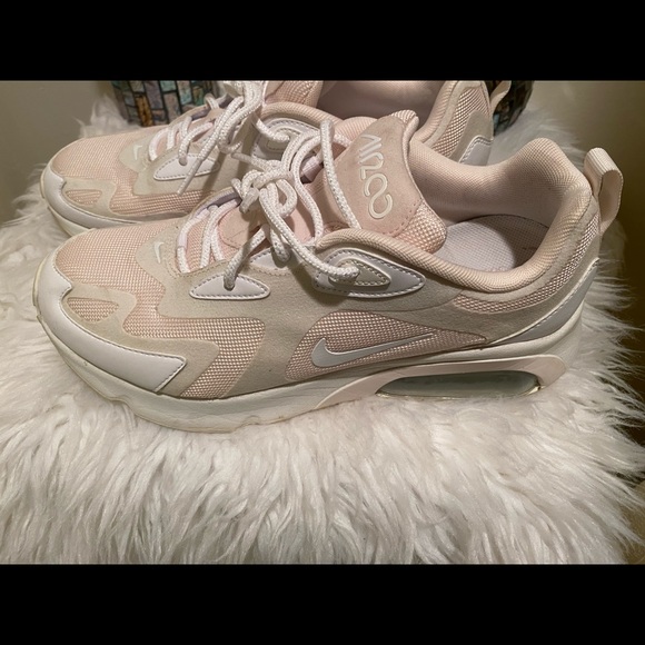Blush colored Nike size 10 - Picture 3 of 4